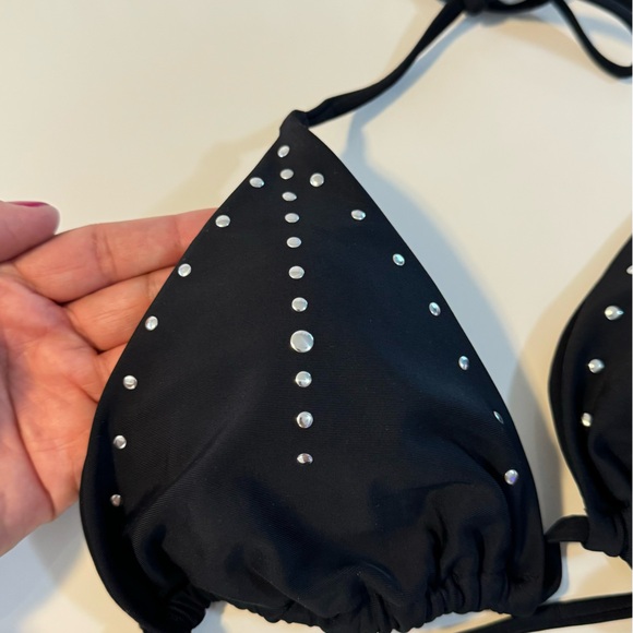 Bikini - Picture 3 of 5